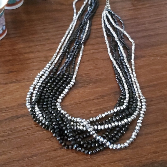 NECKLACE - Picture 2 of 3